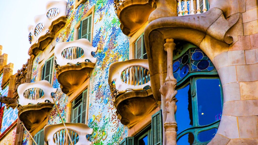 Complete Guide to Gaudí’s Architecture in Barcelona: The Ultimate Tourist’s Journey Through Gaudí’s Masterpieces